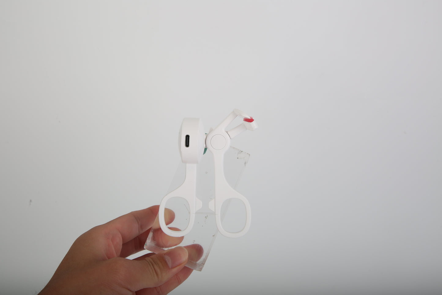 2Pcs Heated Eyelash Curler Electric USB Rechargeable Eyelash Curler Anti-Burn Compact With Comb Heats Up Fast Within 8 seconds For All Eye Shapes, For Women, Make Up, Gift, Travel, Valentine's, and Mother's Day